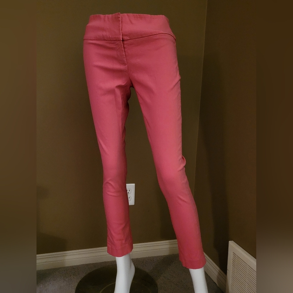 Suzy Shier Pink Ankle Pants